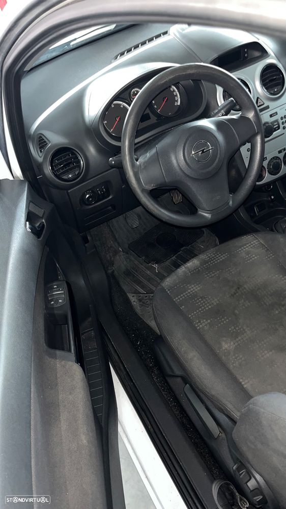 Opel Corsa 1.3 Ctdi Van Ar condicionado - 4