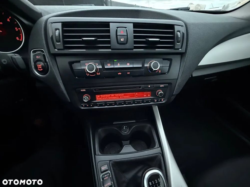 BMW Seria 1 114d Sport Line - 11