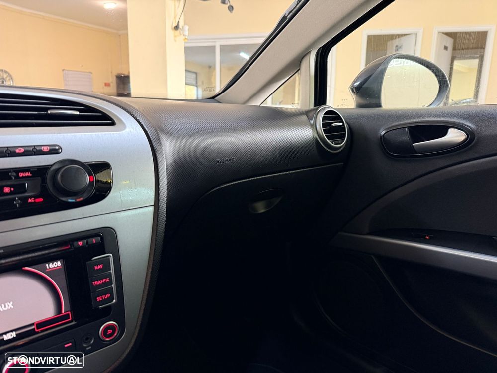 SEAT Leon 1.6 TDI Sport DSG - 24