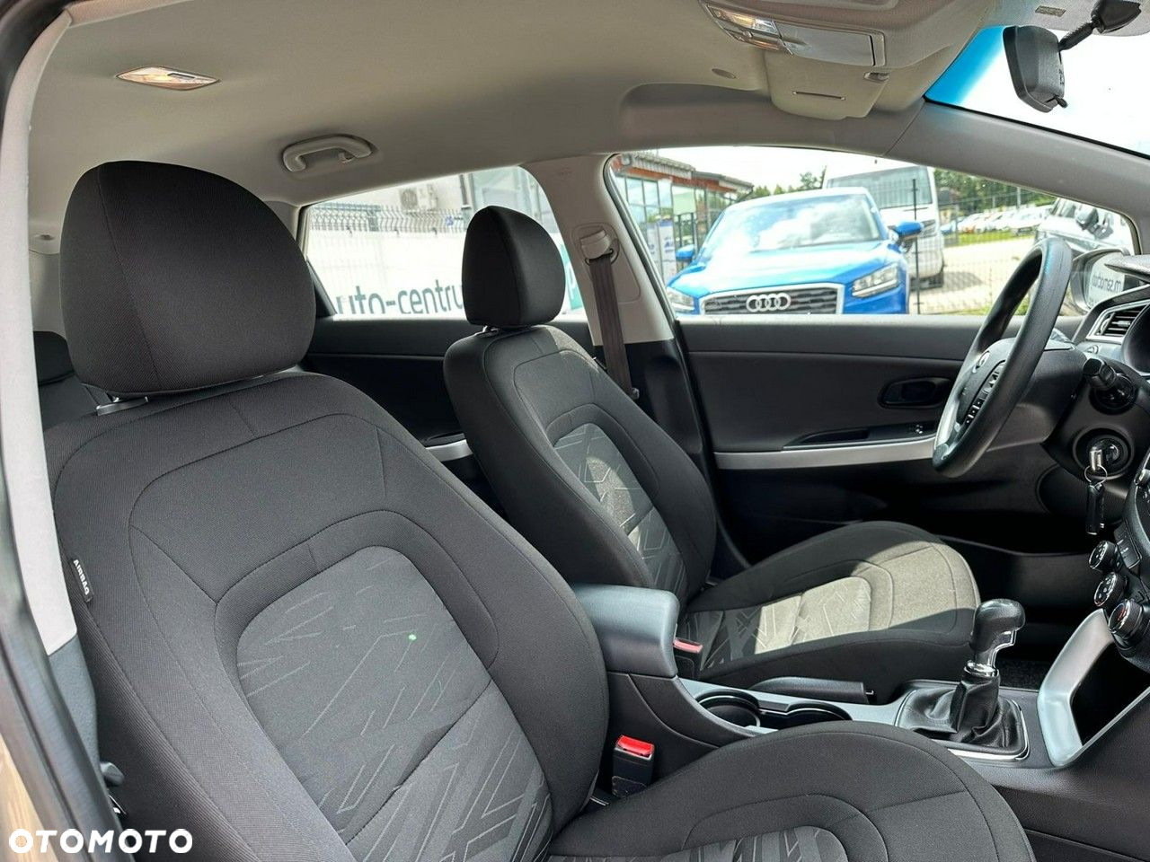 Kia Ceed - 13