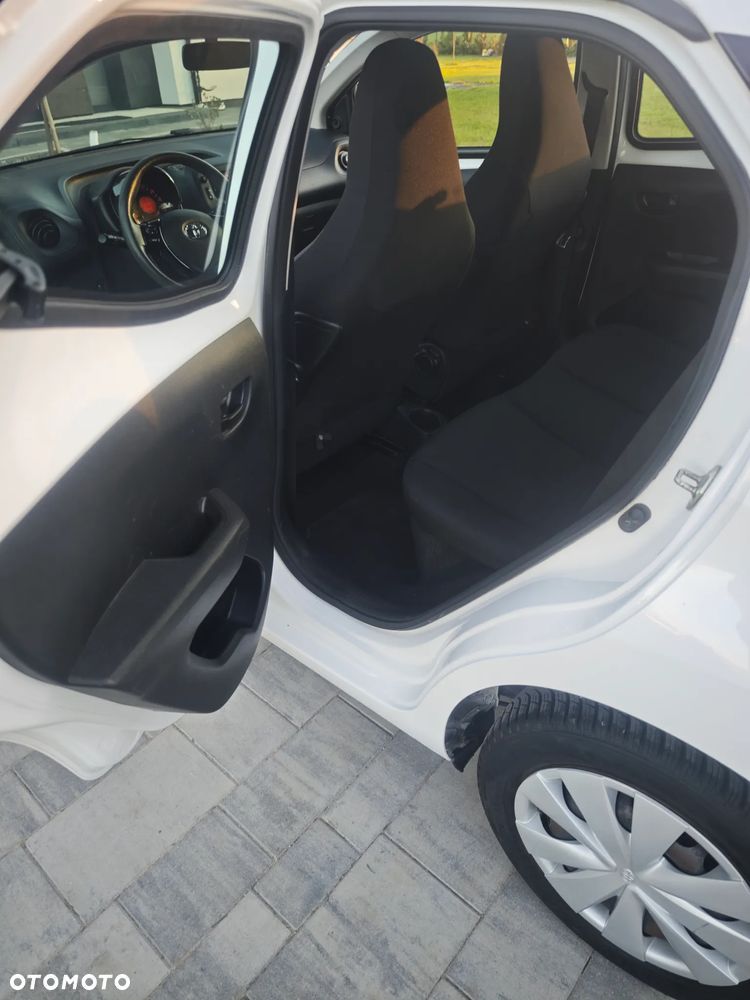 Toyota Aygo x-business - 17