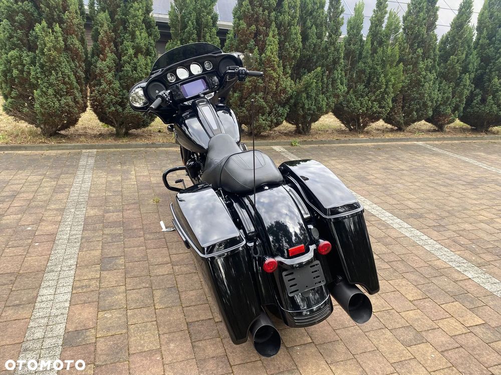 Harley-Davidson Touring Street Glide - 4