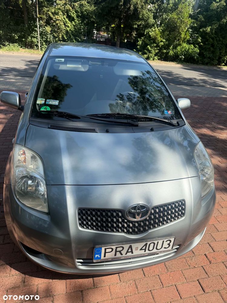 Toyota Yaris 1.3 Luna Premium - 4