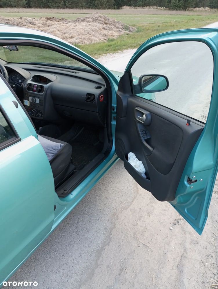 Opel Corsa 1.2 16V Enjoy - 5