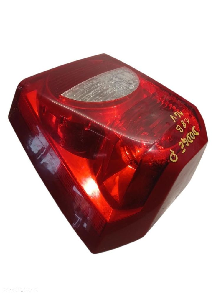 LAMPA PRAWA TYLNA TYŁ DODGE CALIBER - 3