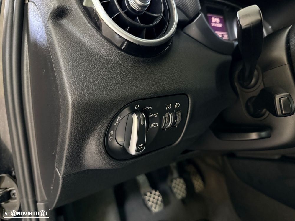 Audi A1 1.6 TDI S-line - 17