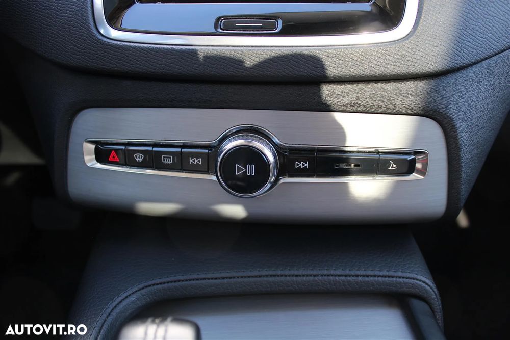 Volvo XC 90 B5 MHEV AWD 5 locuri Momentum - 19
