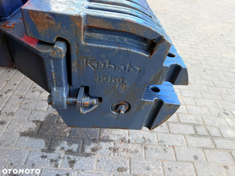 Kubota M9960 Hydraulic Shuttle - 30