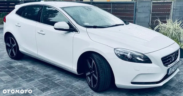Volvo V40 D3 Momentum - 21