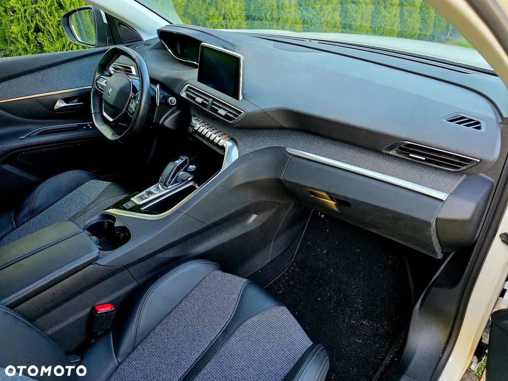 Peugeot 3008 BlueHDi 130 Stop & Start EAT8 Allure - 11