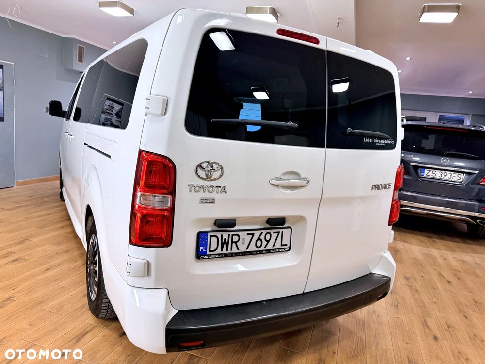 Toyota Proace Verso 2.0 D4-D Medium VIP - 32