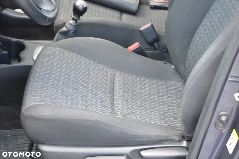 Toyota Yaris 1.33 Dynamic - 26