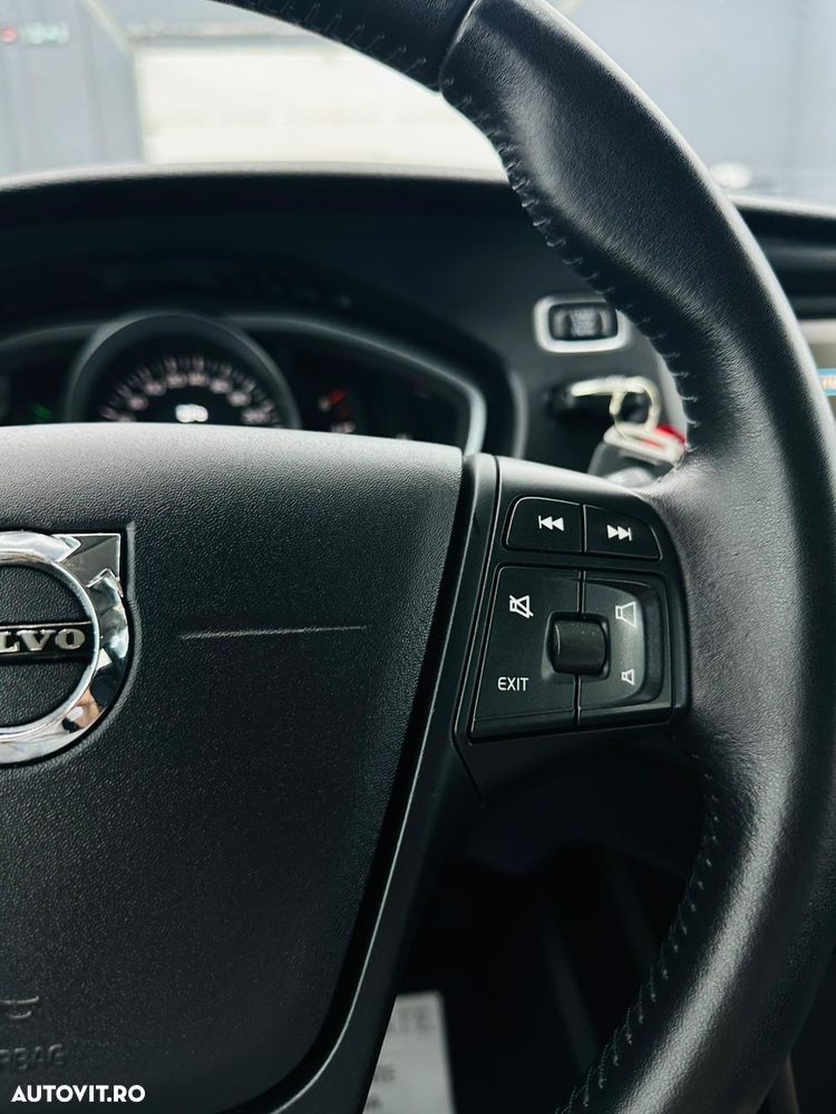 Volvo V40 D2 Kinetic - 31