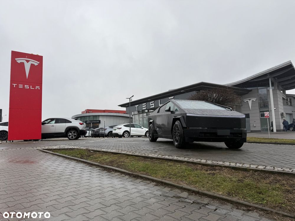 Tesla Cybertruck - 1