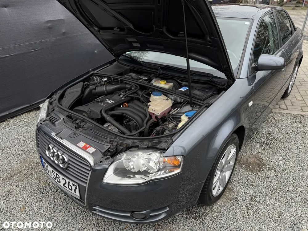 Audi A4 Limousine - 15