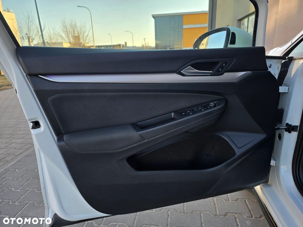 Volkswagen Golf - 16