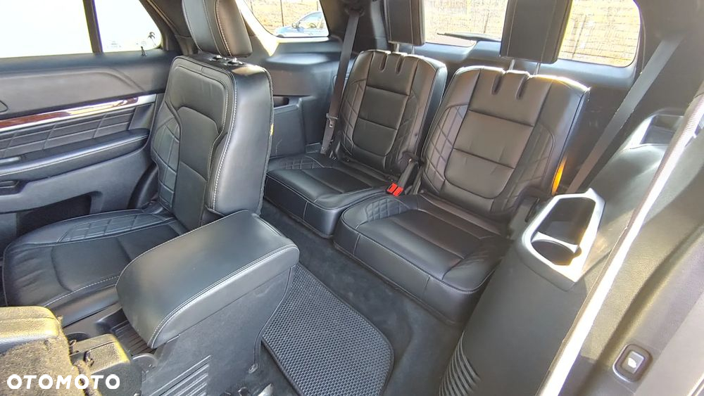 Ford Explorer - 13