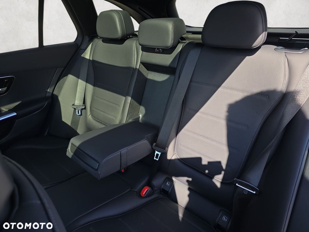 Mercedes-Benz Klasa C - 12