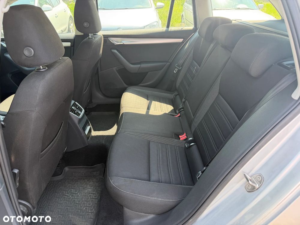 Skoda Octavia 1.6 TDI Ambition - 10