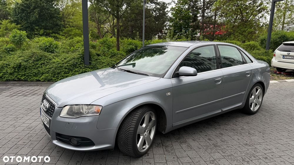 Audi A4 Limousine - 3
