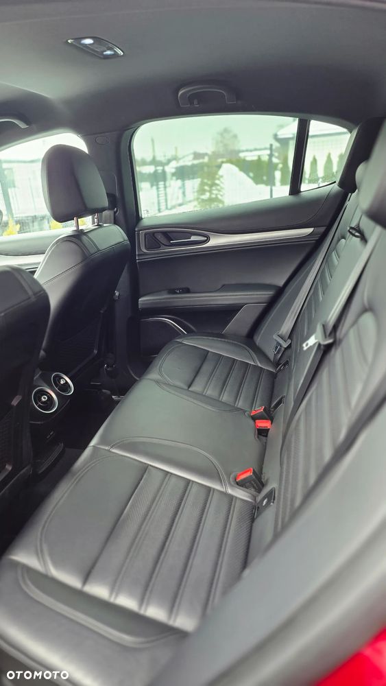 Alfa Romeo Stelvio 2.0 Turbo B-Tech Edition Q4 - 13