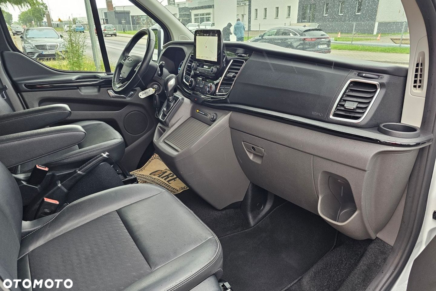 Ford Tourneo Custom - 21