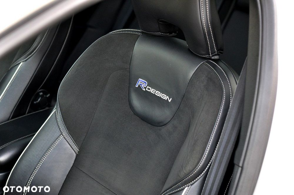 Volvo V40 D2 R-Design Summum - 24