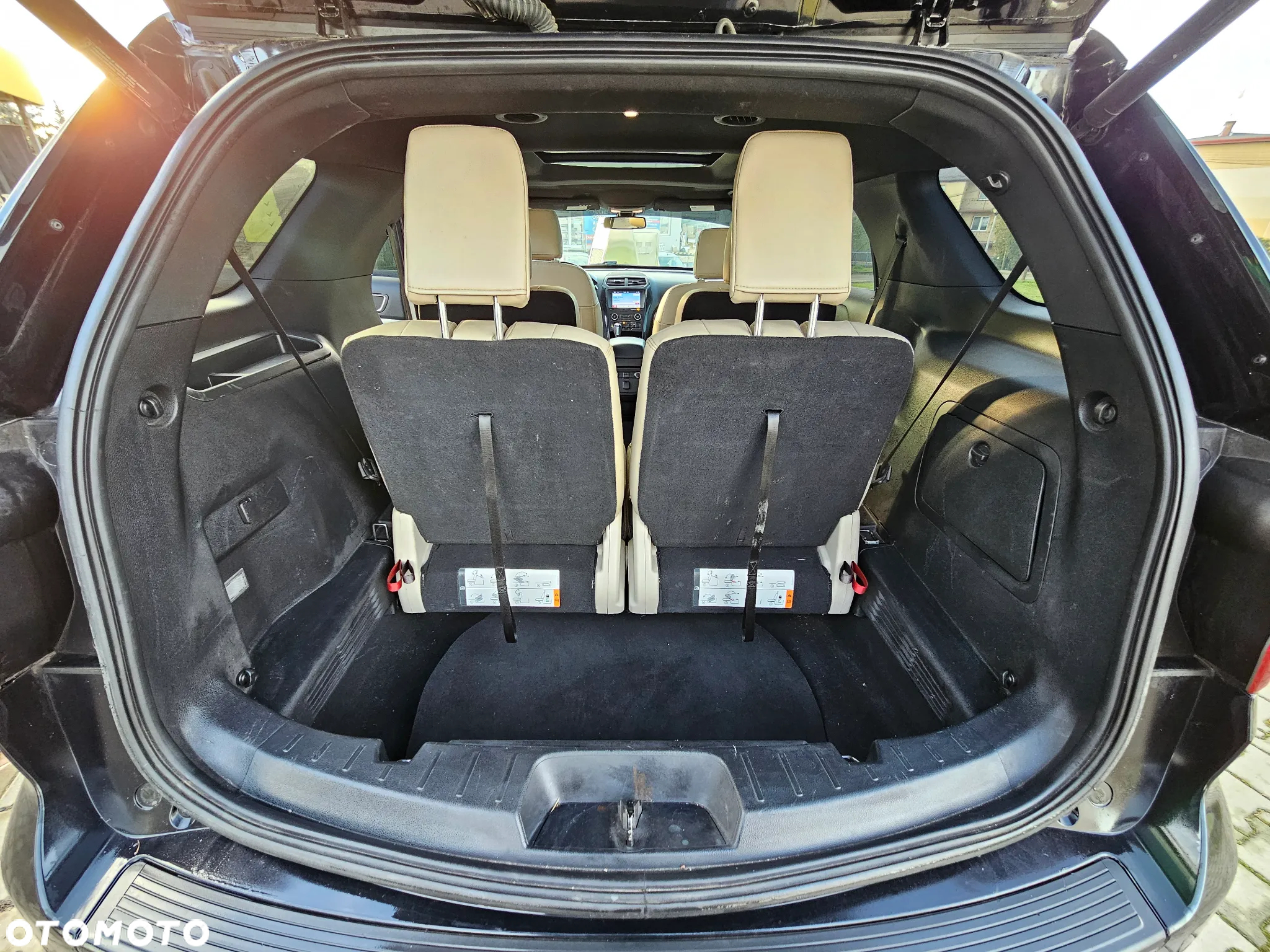 Ford Explorer - 12