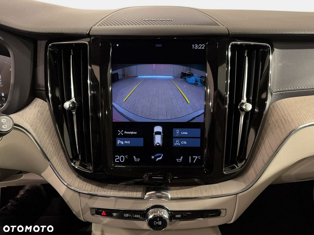 Volvo XC 60 - 25