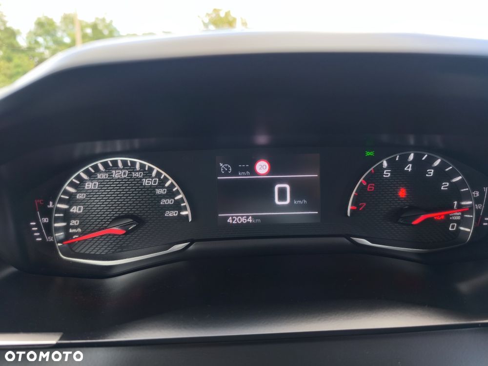 Peugeot 2008 - 6