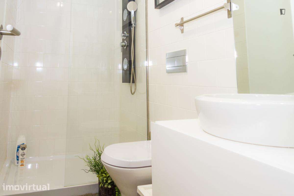 Apartamento com 3 quartos - localizado em Santo Ildefonso Porto - Grande imagem: 2/27