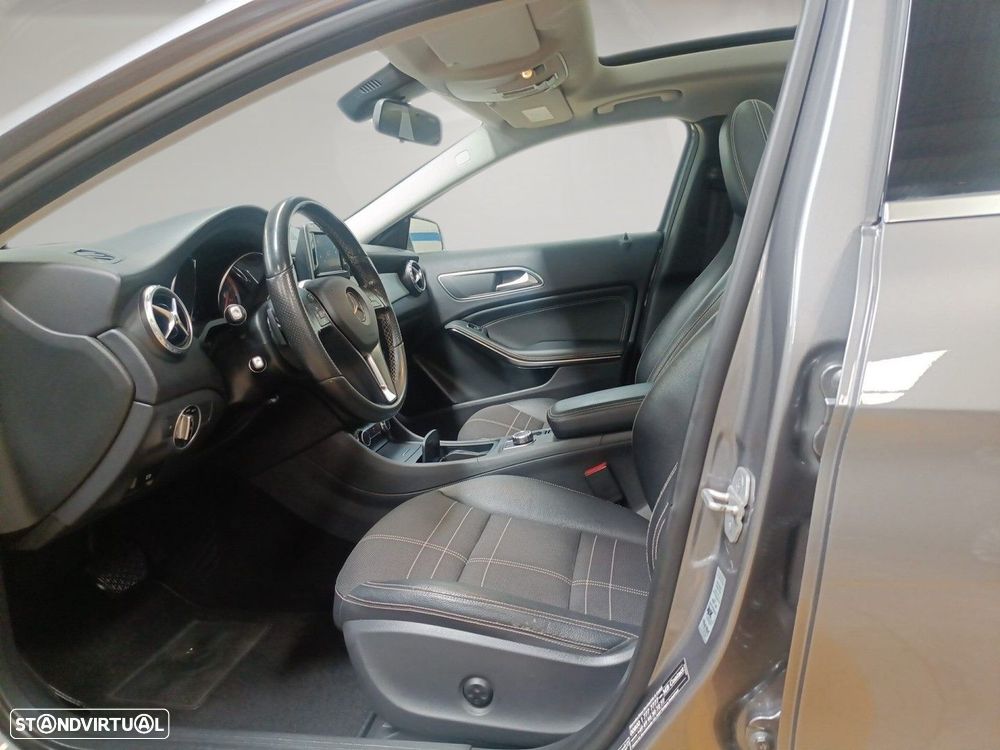 Mercedes-Benz GLA 200 (CDI) d 4Matic 7G-DCT - 7