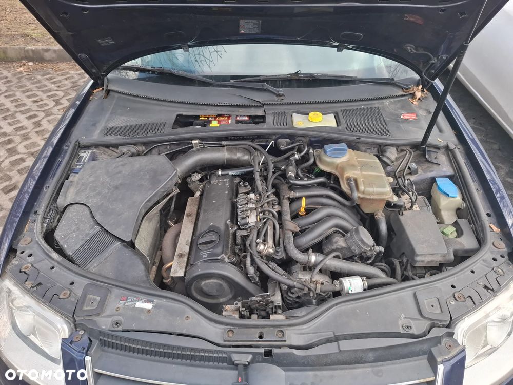 Volkswagen Passat 1.6 - 6