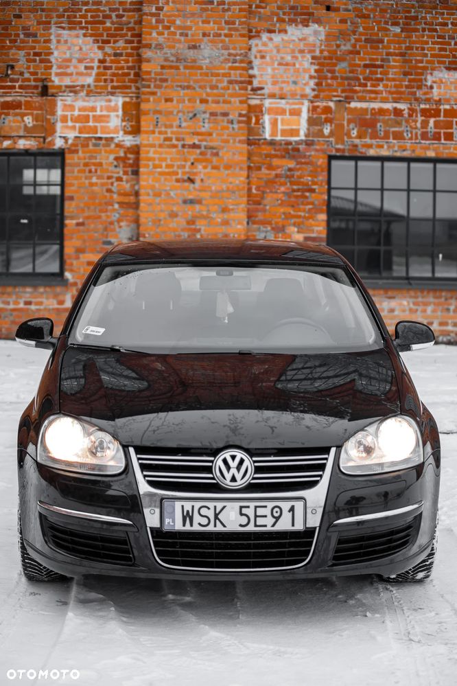 Volkswagen Jetta 1.6 TDI Highline - 5