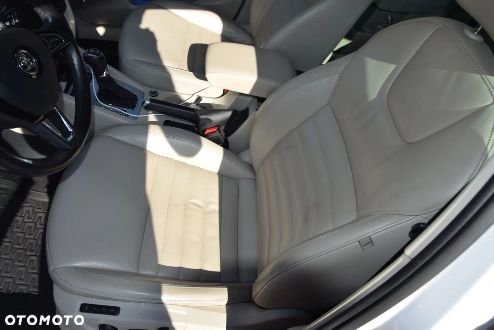 Skoda Octavia 2.0 TDI 4x4 Elegance DSG - 15