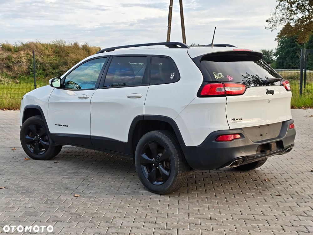 Jeep Cherokee - 3