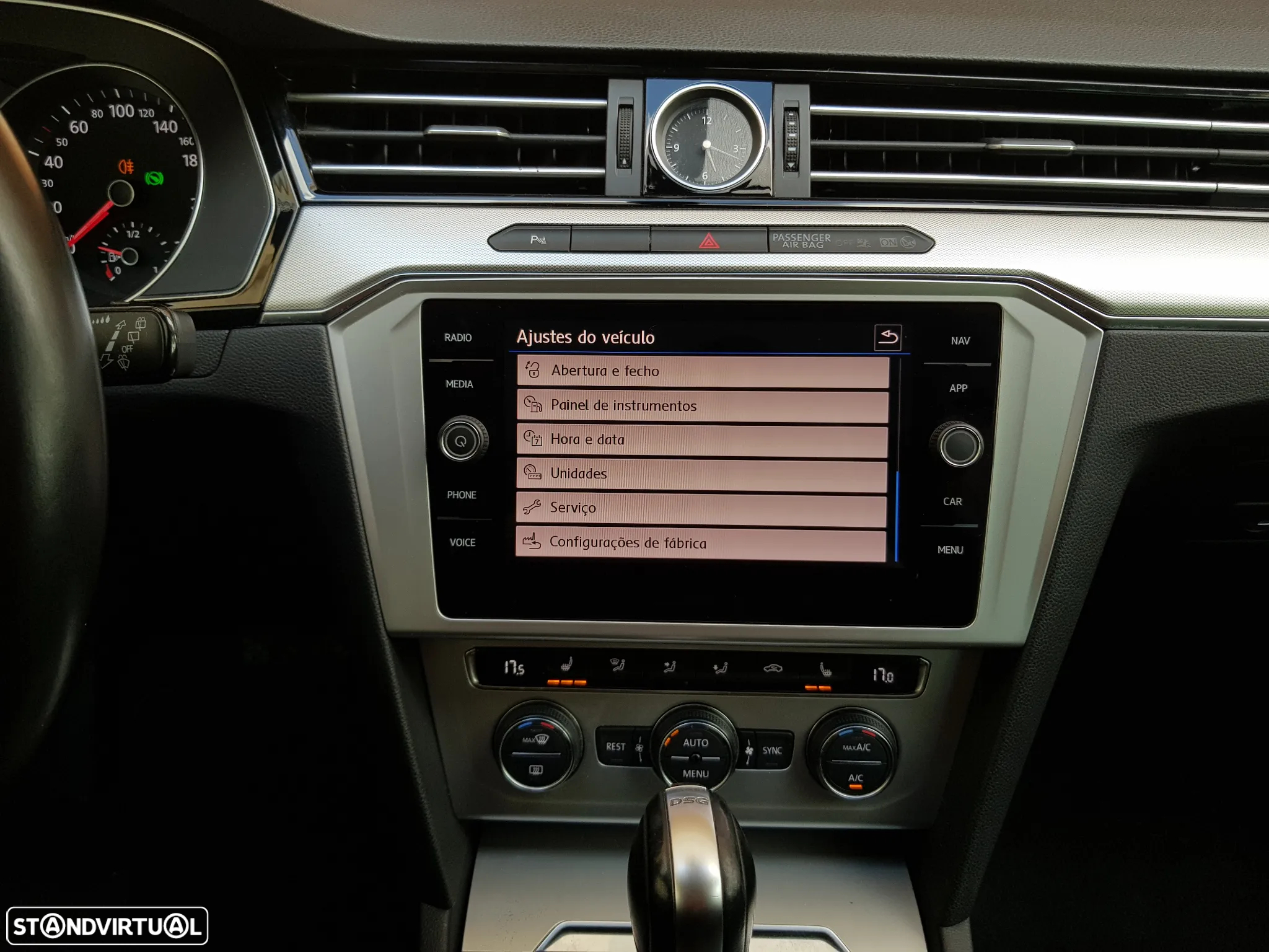 VW Passat Variant 1.6 TDI Highline DSG - 20