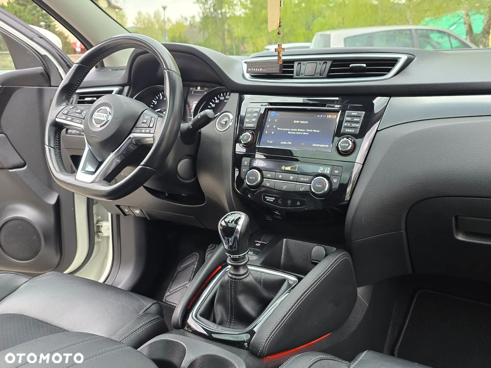 Nissan Qashqai 1.6 DIG-T Tekna - 18