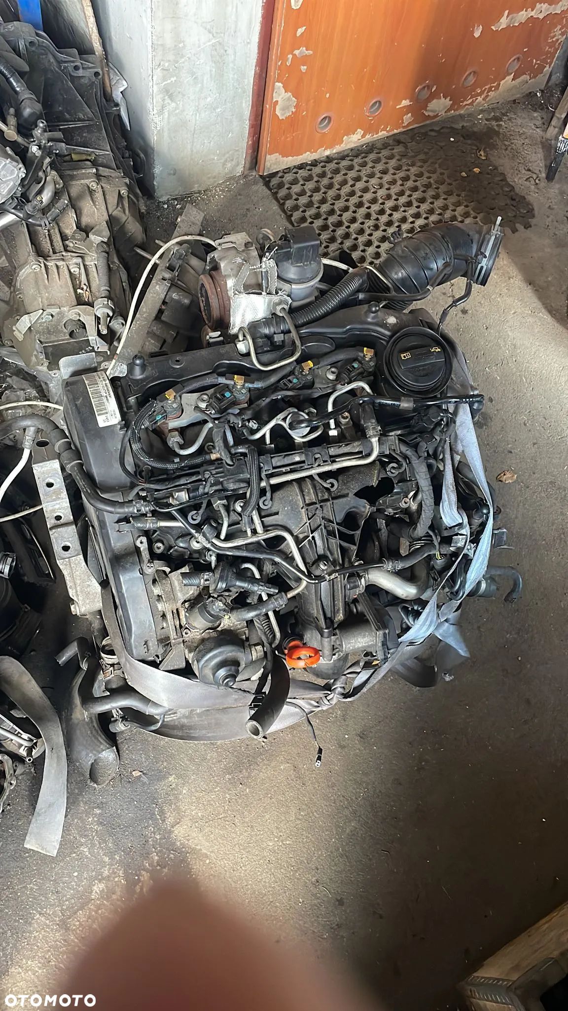 SILNIK CFF CFFB VW SKODA 2.0 TDI  Audi A3 VW GOlf V VI PASSAT B7 Mały przebieg - 1
