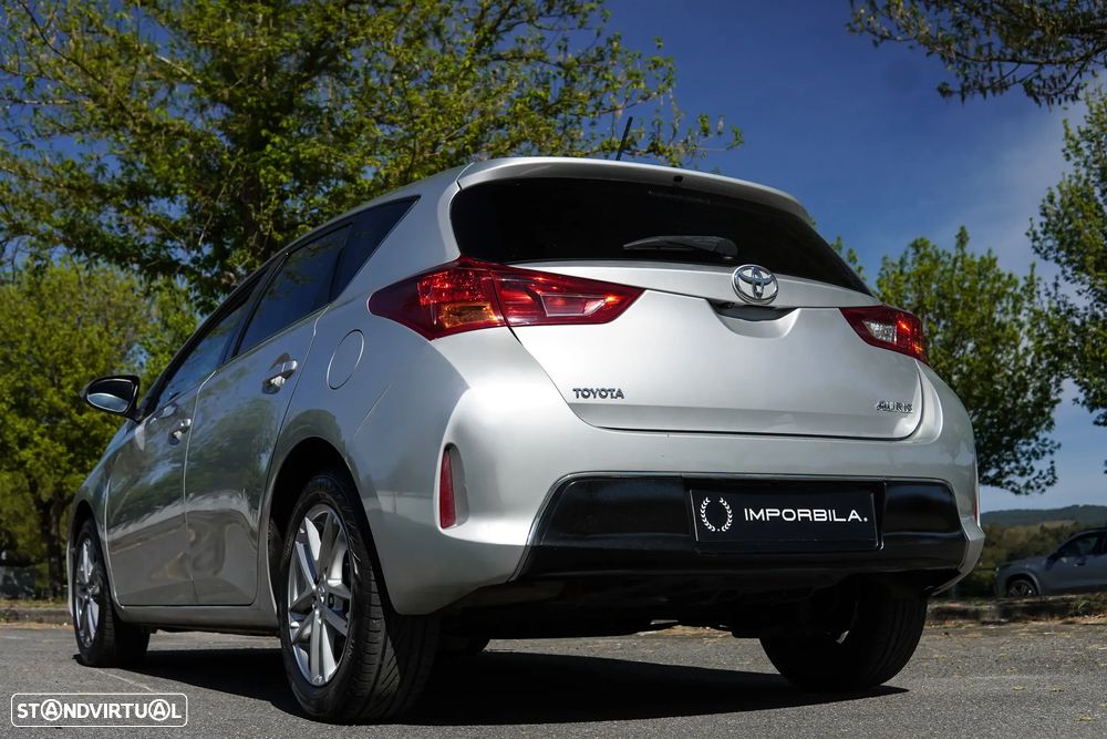 Toyota Auris 1.4 D-4D Exclusive+P.Sport - 23