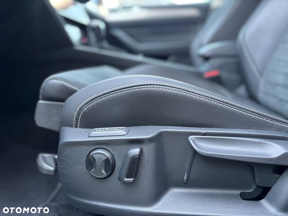 Volkswagen Passat 1.5 TSI EVO Elegance DSG - 30
