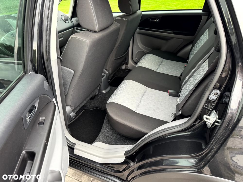 Suzuki SX4 - 10