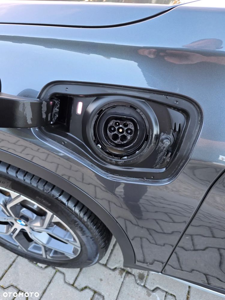 BMW X1 xDrive25e Business Edition - 34