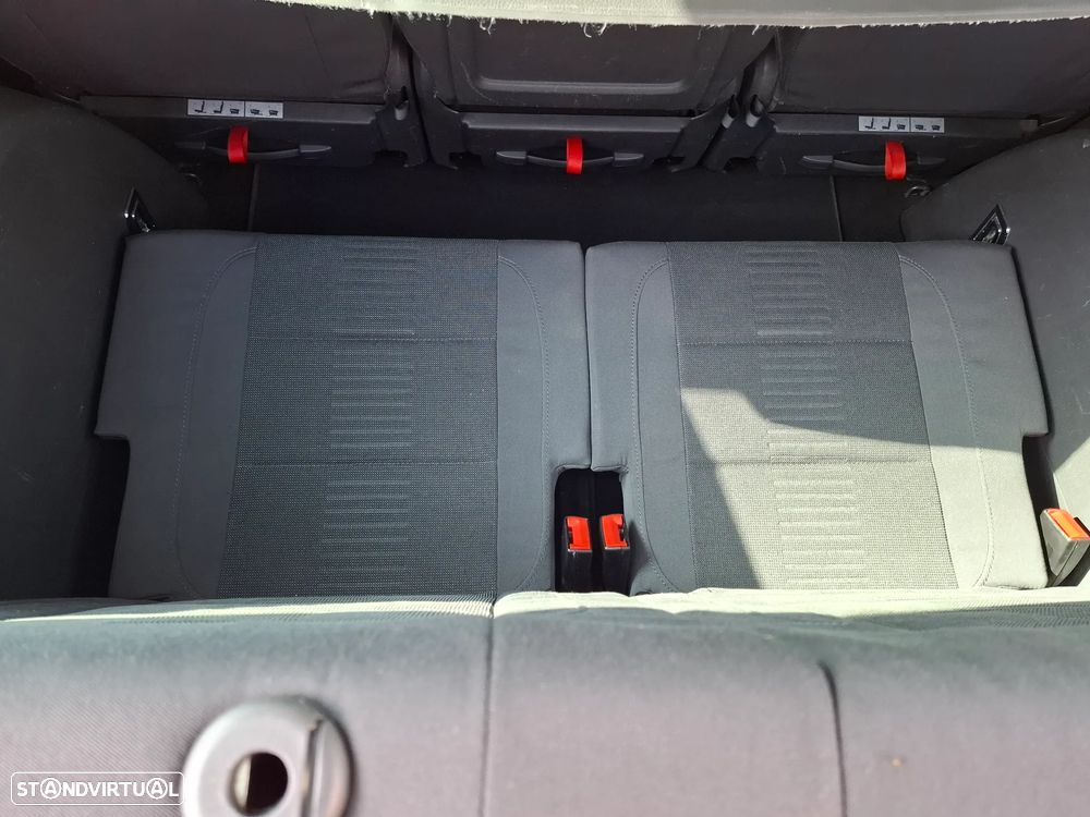 VW Touran 2.0 TDI Highline 7L - 7