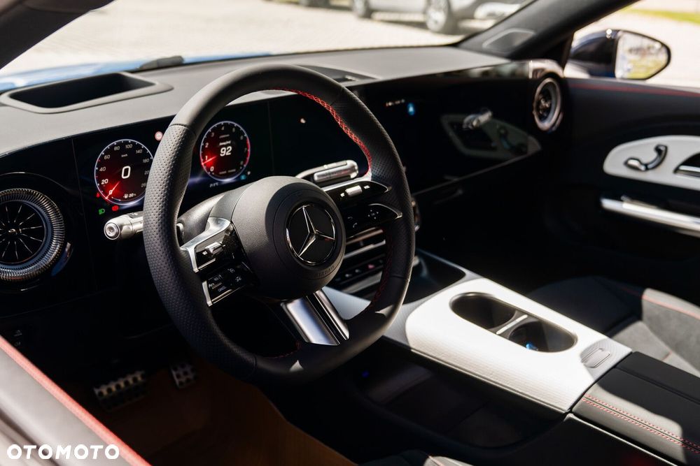 Mercedes-Benz CLA - 11