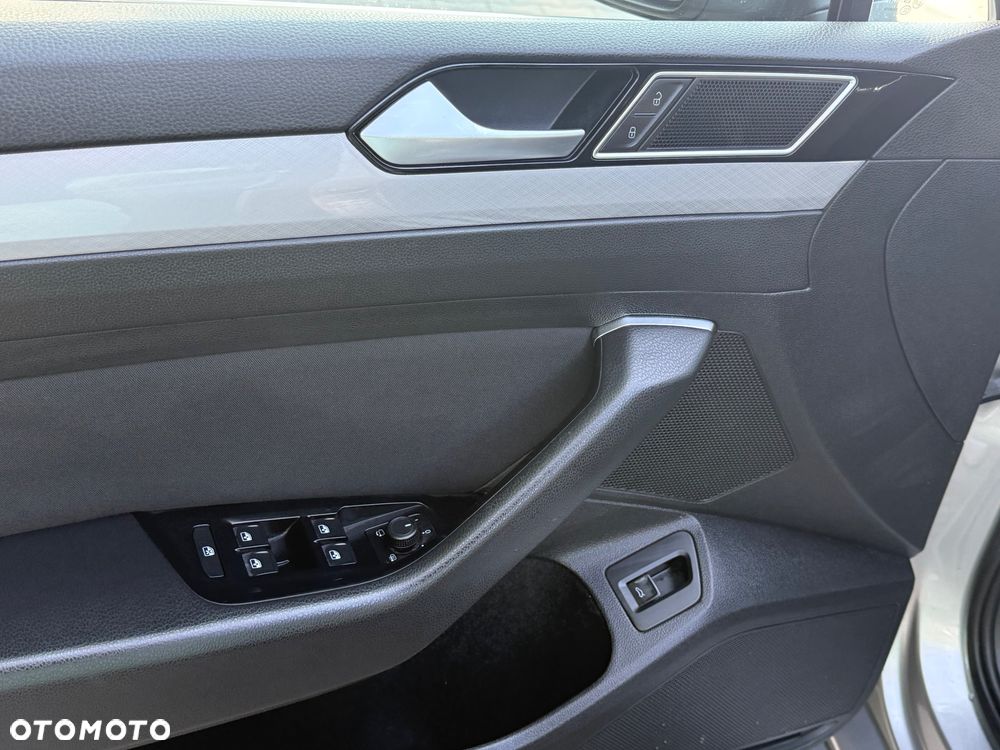 Volkswagen Passat 1.5 TSI EVO Business DSG - 26