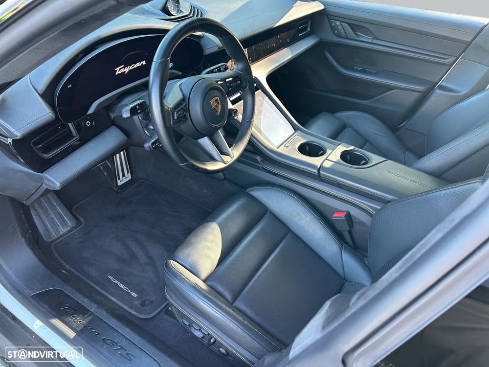 Porsche Taycan Sport Turismo GTS - 23