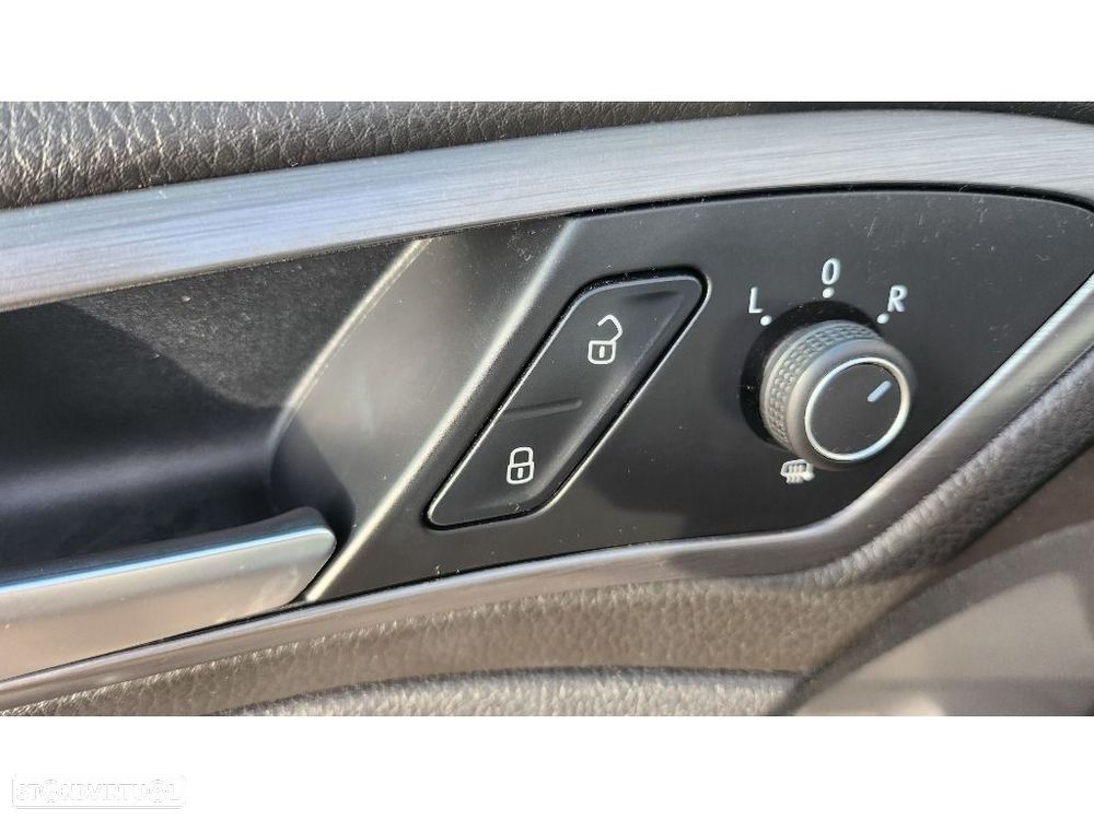 VW Golf Variant 1.6 TDi Confortline - 10