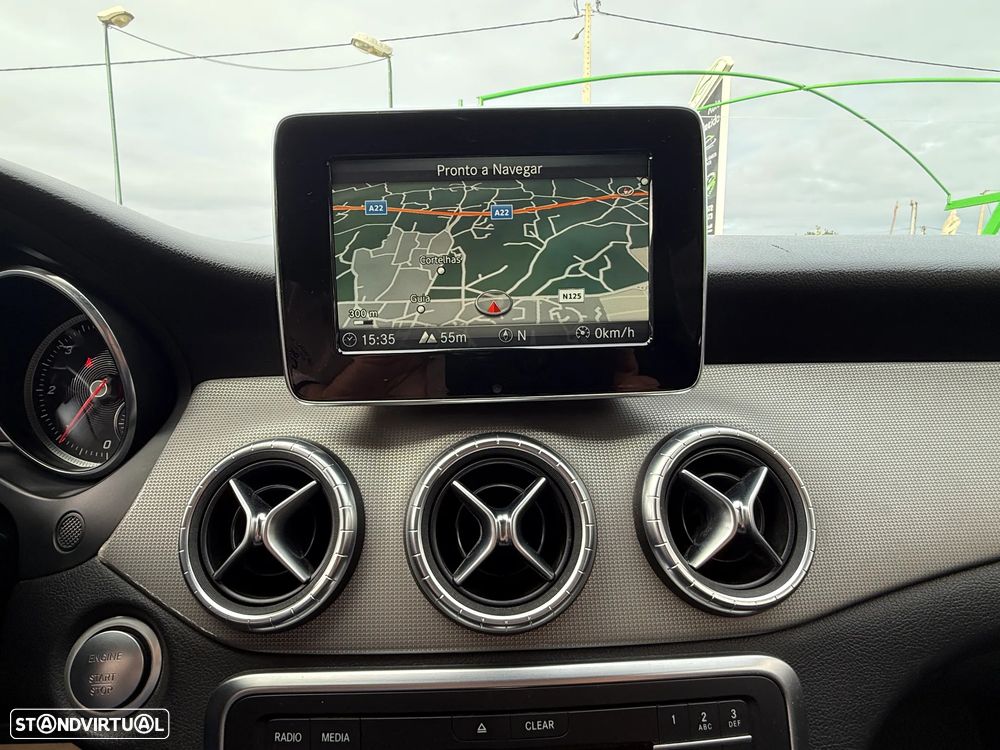 Mercedes-Benz CLA 180 d Shooting Brake Urban - 38