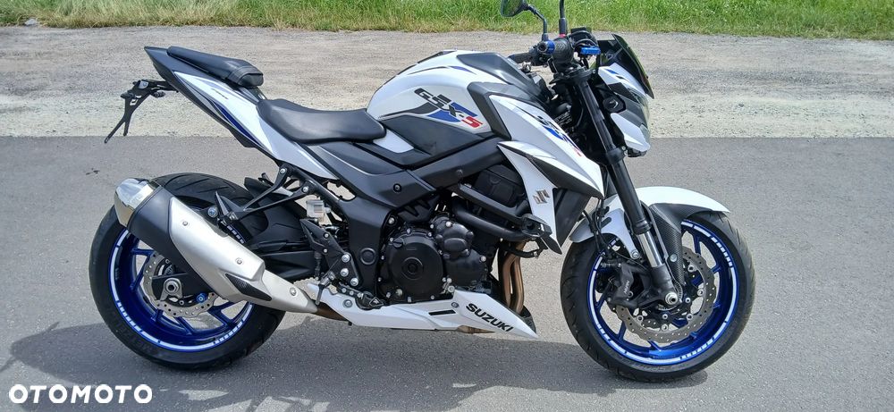 Suzuki GSX - 1